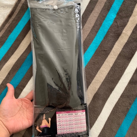 Hot Look Dallas Waist Trainer - Picture 2 of 2